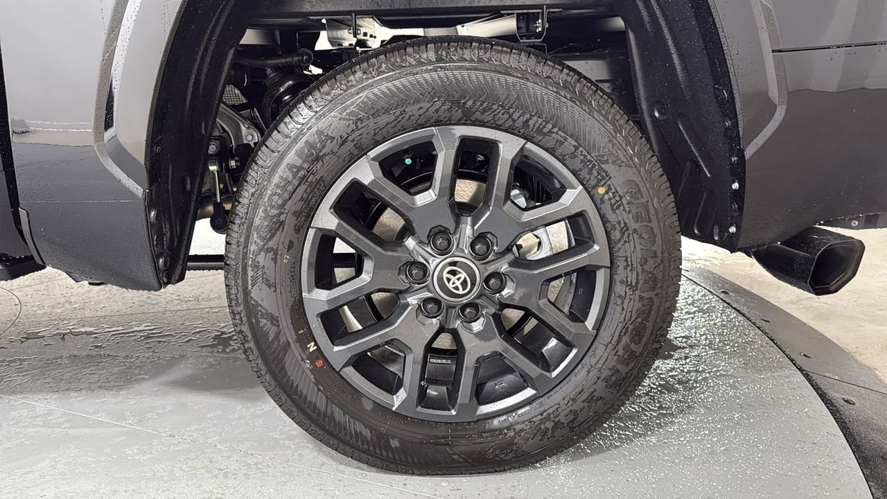 New 2026 Midnight Black Metallic Toyota  Platinum image 23