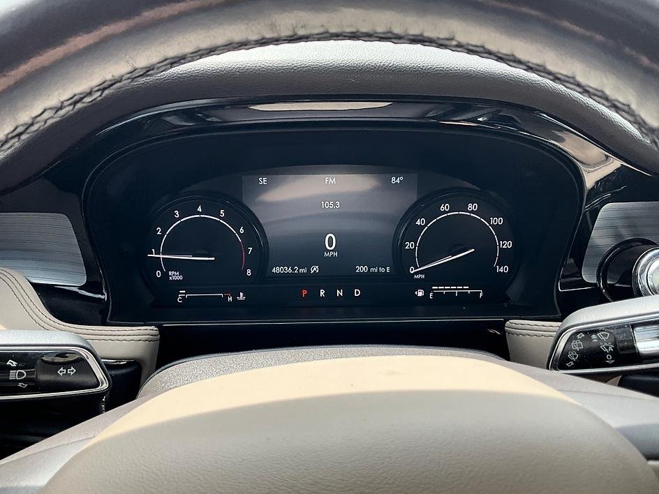 Used 2020 Black Lincoln Standard image 16
