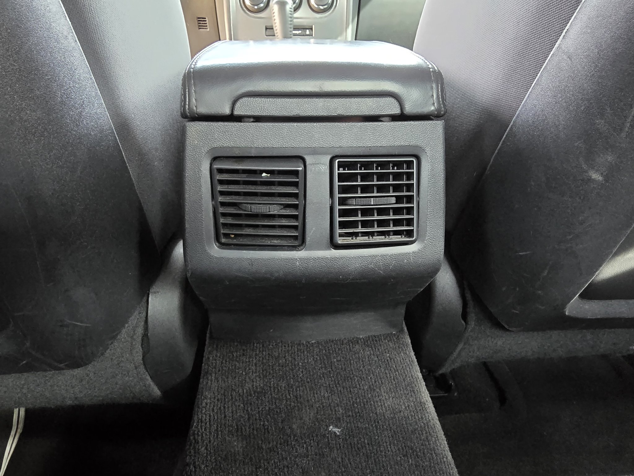 Used 2013 Gray Dodge R/T image 26