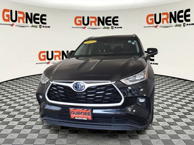 Used 2020 Black Toyota XLE image 7