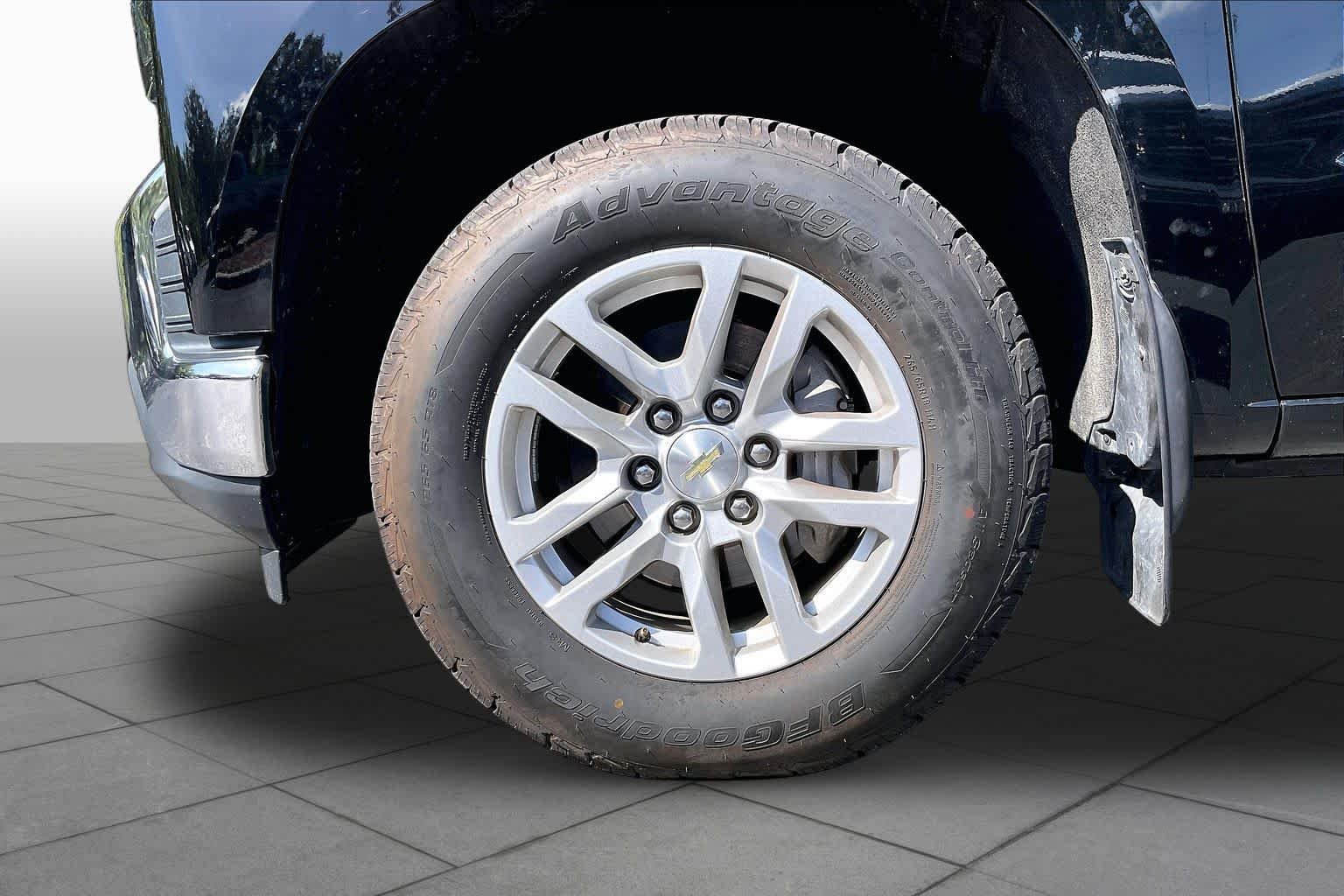 Used 2021 Black Chevrolet LT image 10