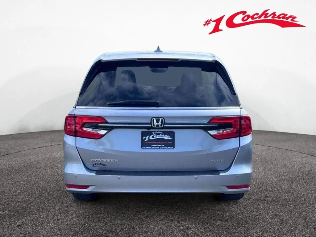 Used 2022 Lunar Silver Metallic Honda Elite image 8