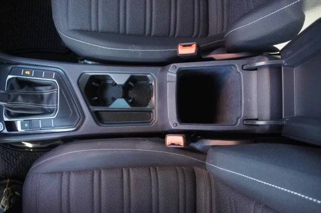 Used 2022 GRAY Volkswagen S image 32
