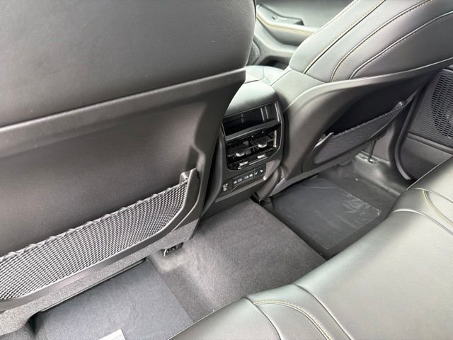 New 2026 Bright White Clear-Coat Exterior Paint Jeep  image 8