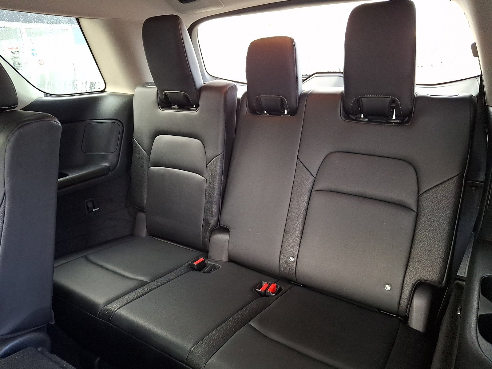 Used 2022 Gun Metallic Nissan SL image 9