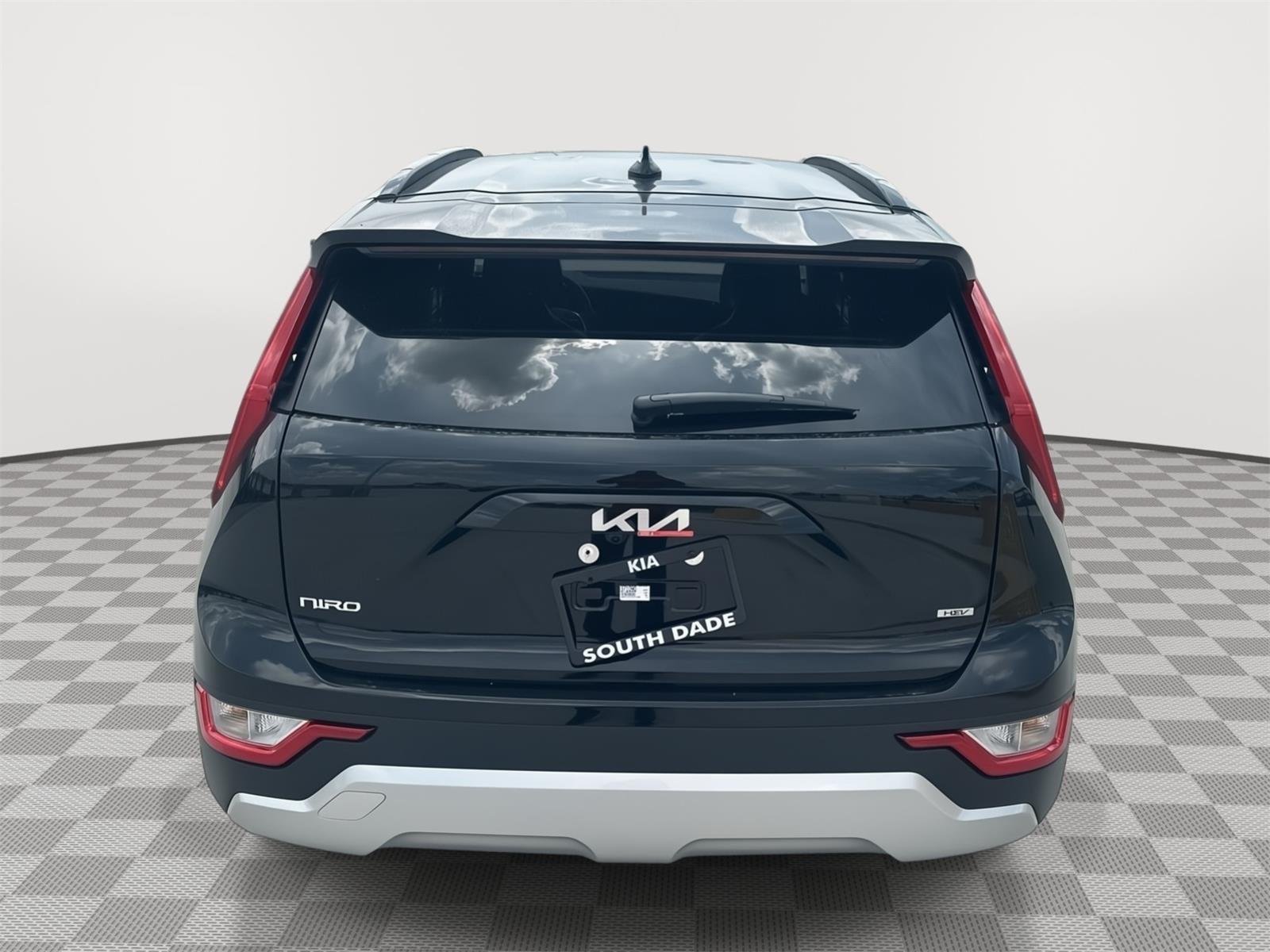 New 2026 Aurora Black Pearl Kia LX image 5