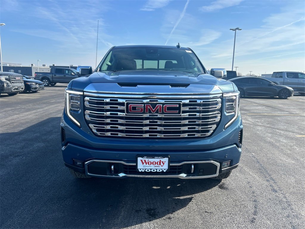 2026 GMC SIERRA - Image 2