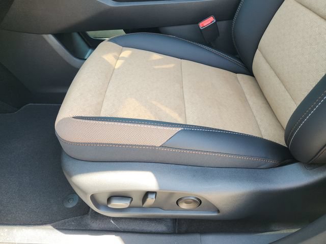New 2027 Mosaic Black Metallic Chevrolet ACTIV image 26