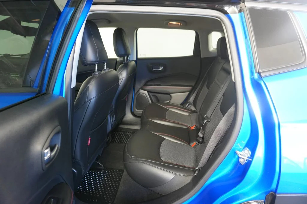 Used 2020 Blue Jeep Trailhawk image 21