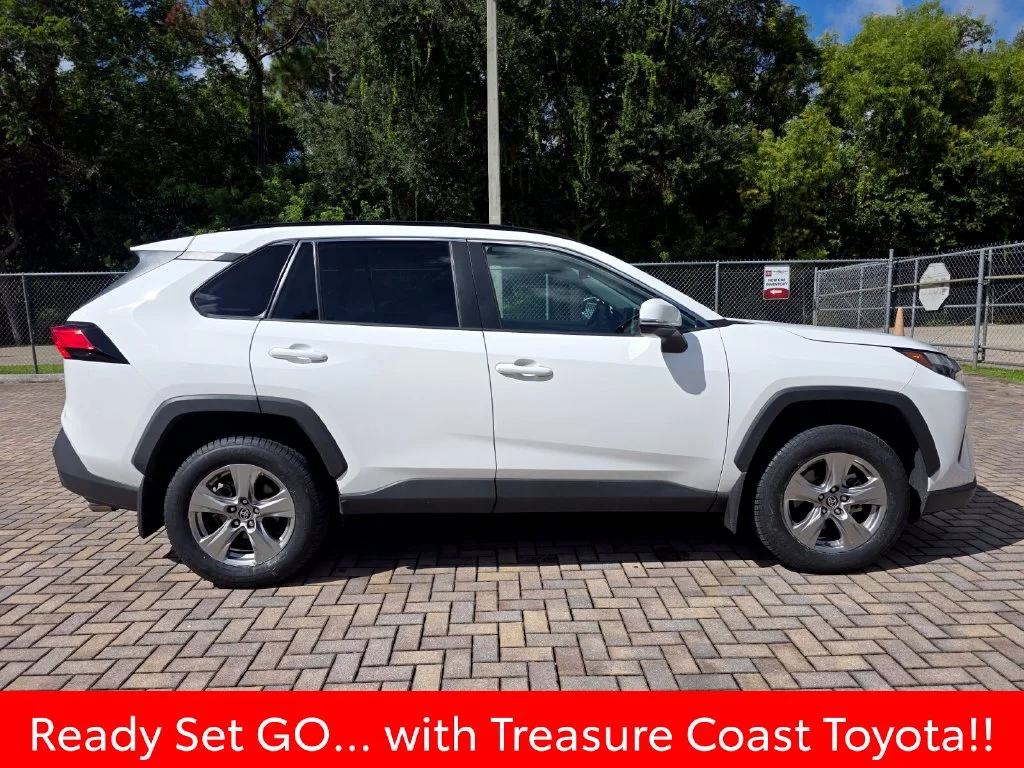Used 2025 White Toyota XLE image 13