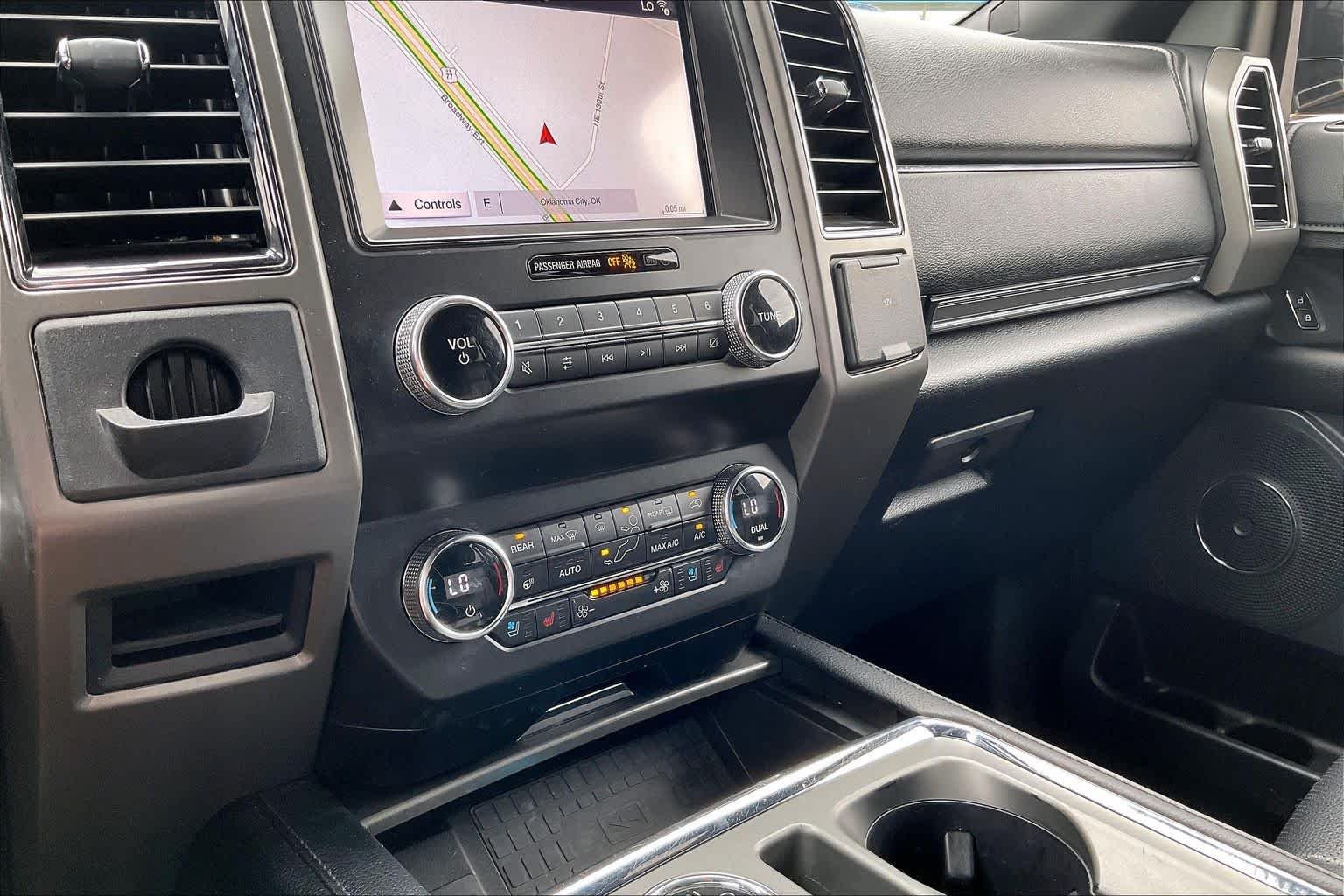 Used 2019 Agate Black Metallic Ford XLT image 29