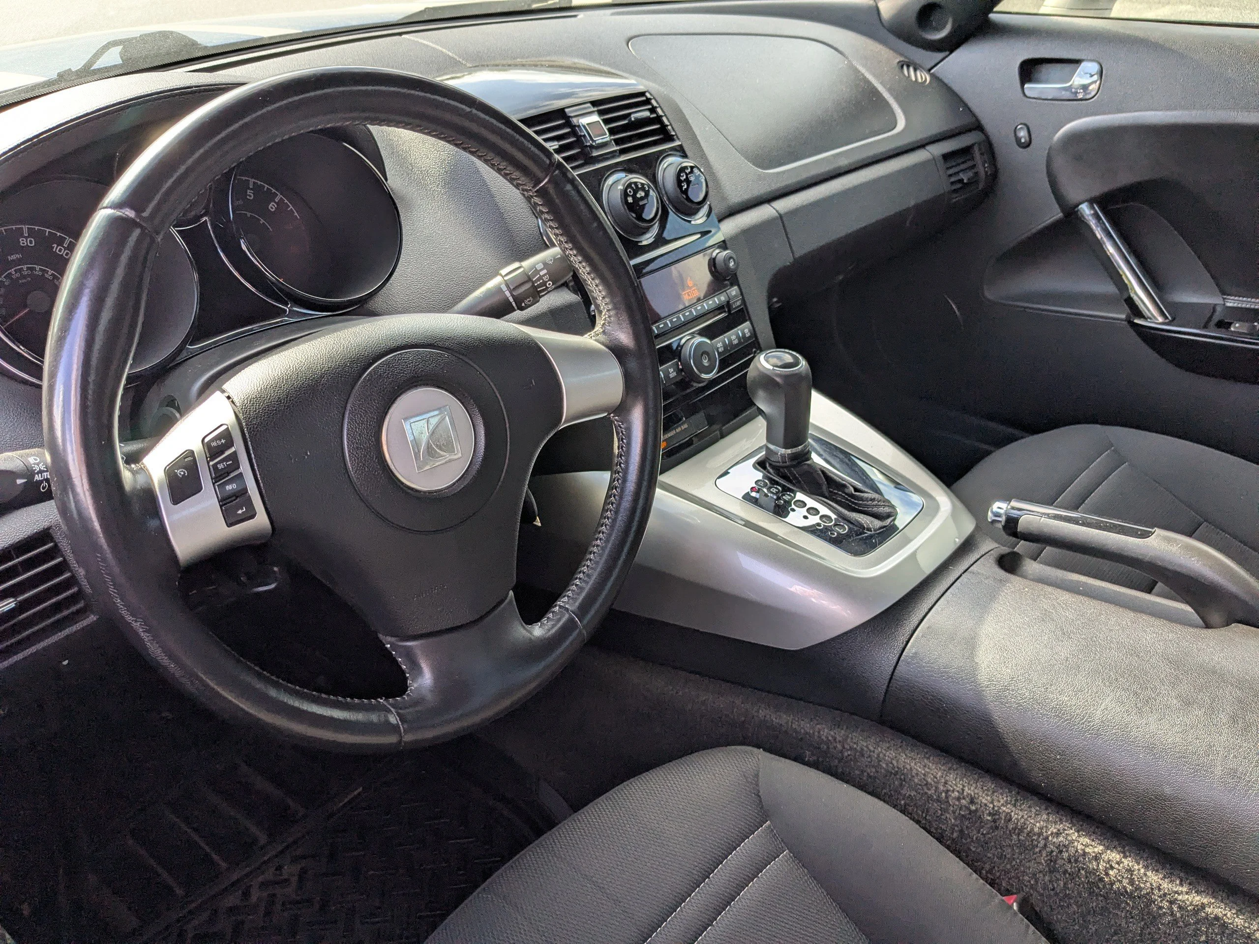 2008 Saturn Sky Roadster - Photo 13