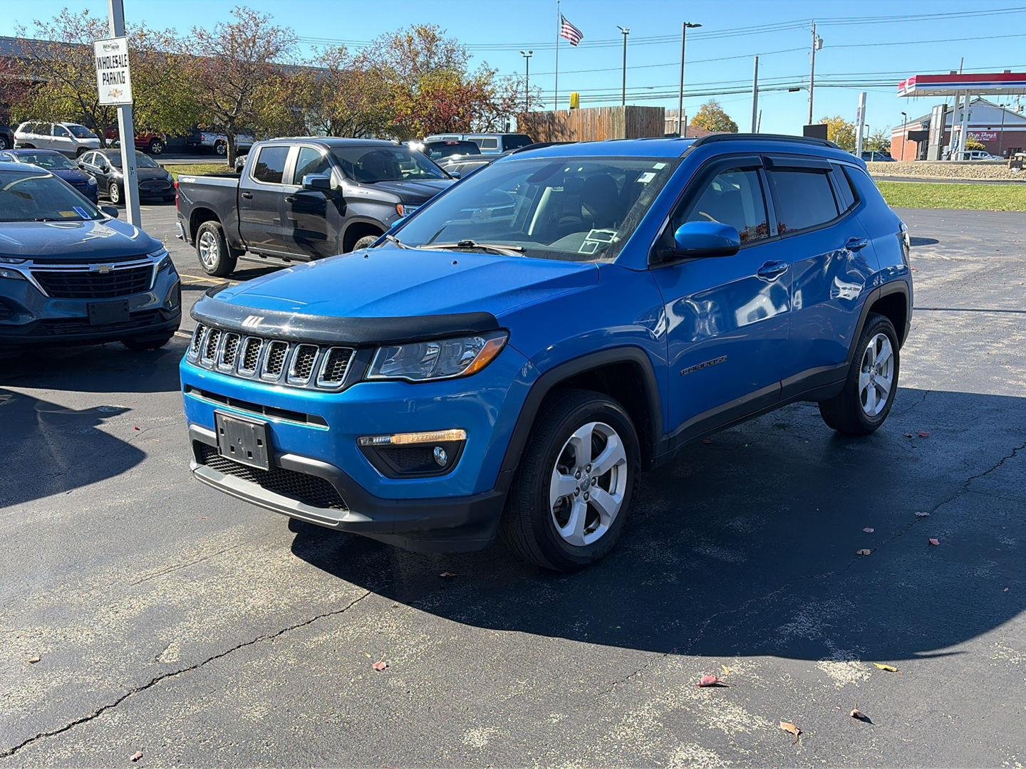 Used 2020 Laser Blue Pearlcoat Jeep Latitude image 3
