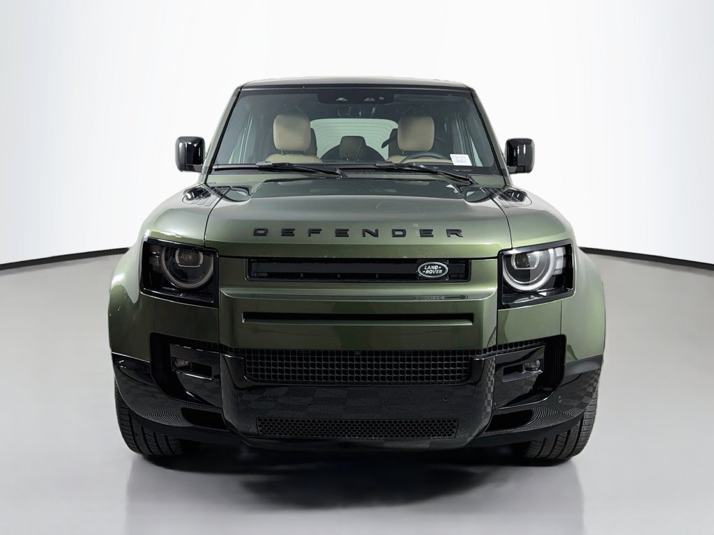 New 2026 Woolstone Green Land Rover X-Dynamic SE image 2