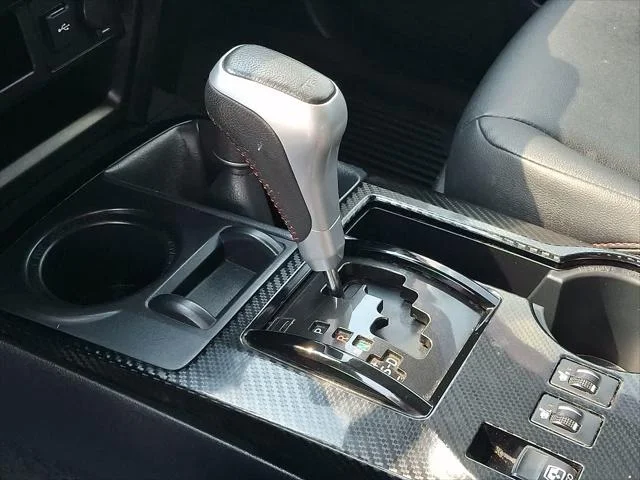 Certified Used 2021 MAGNETIC GRAY MET. Toyota  image 19