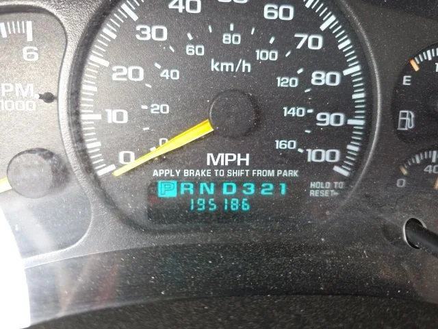Used 2001 Black GMC SLE image 15