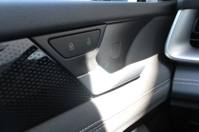 New 2026 Silver Volkswagen 2.0T SE image 6