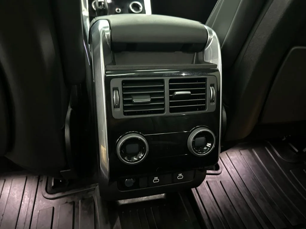 Used 2022 White Land Rover HSE Silver Edition image 26