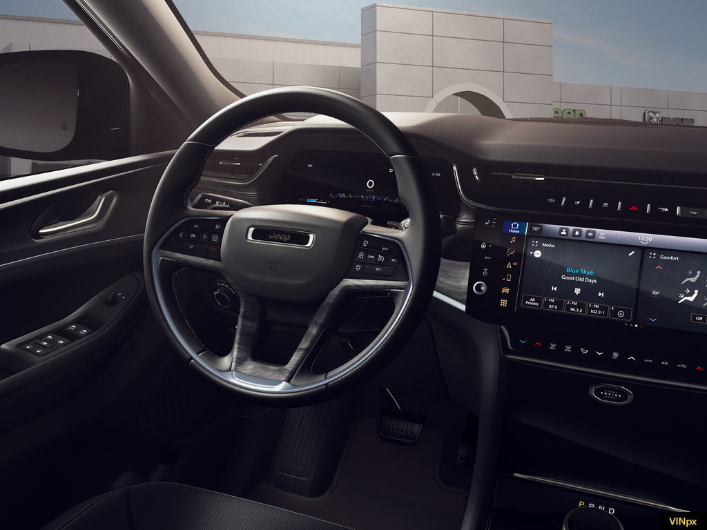 New 2026 Bright White Clear-Coat Exterior Paint Jeep Laredo Altitude image 20