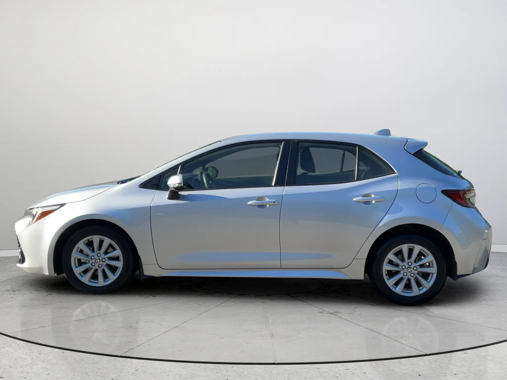 2023 Toyota Corolla Hatchback SE - Photo 10
