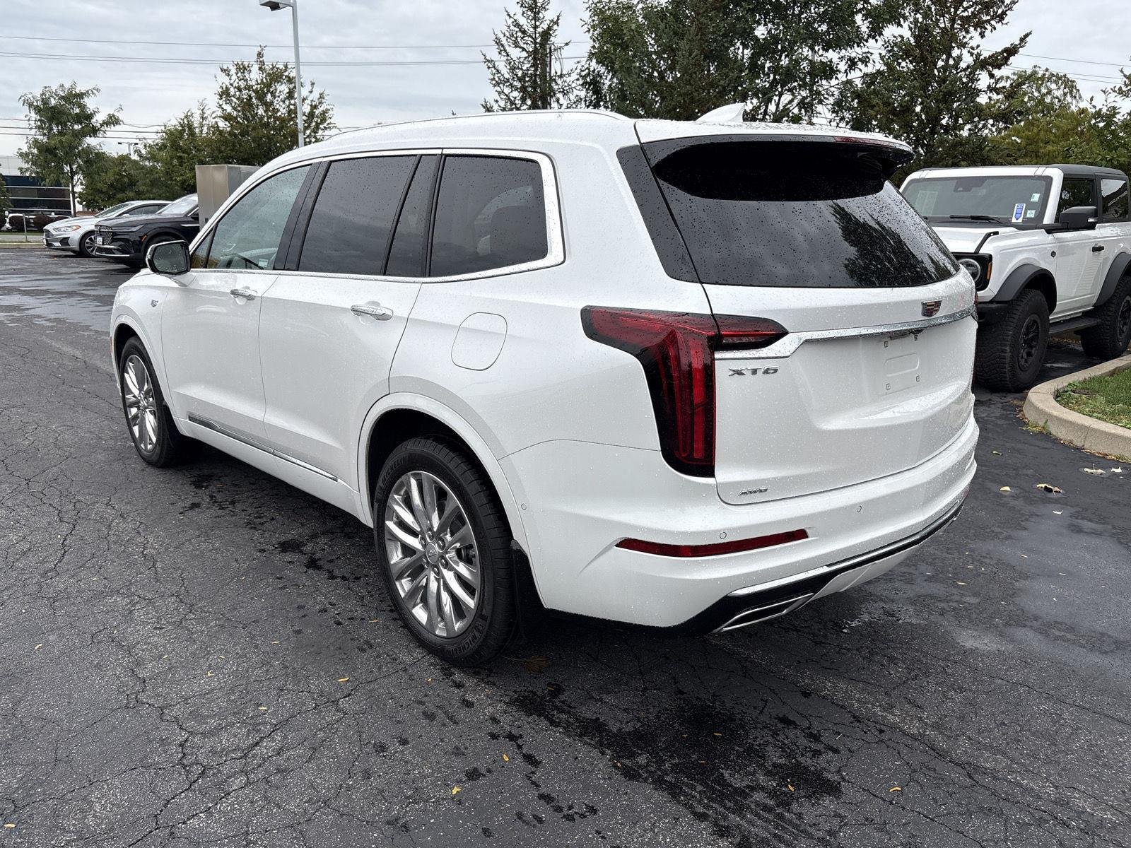 Used 2025 Crystal White Tricoat Cadillac AWD Premium Luxury image 18