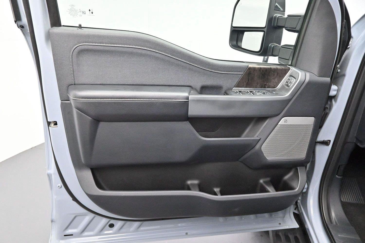 Used 2024 Glacier Gray Metallic Tri-coat Ford XL image 9