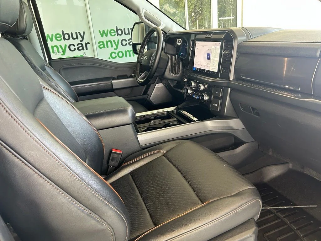 Used 2025 White Ford XL image 29