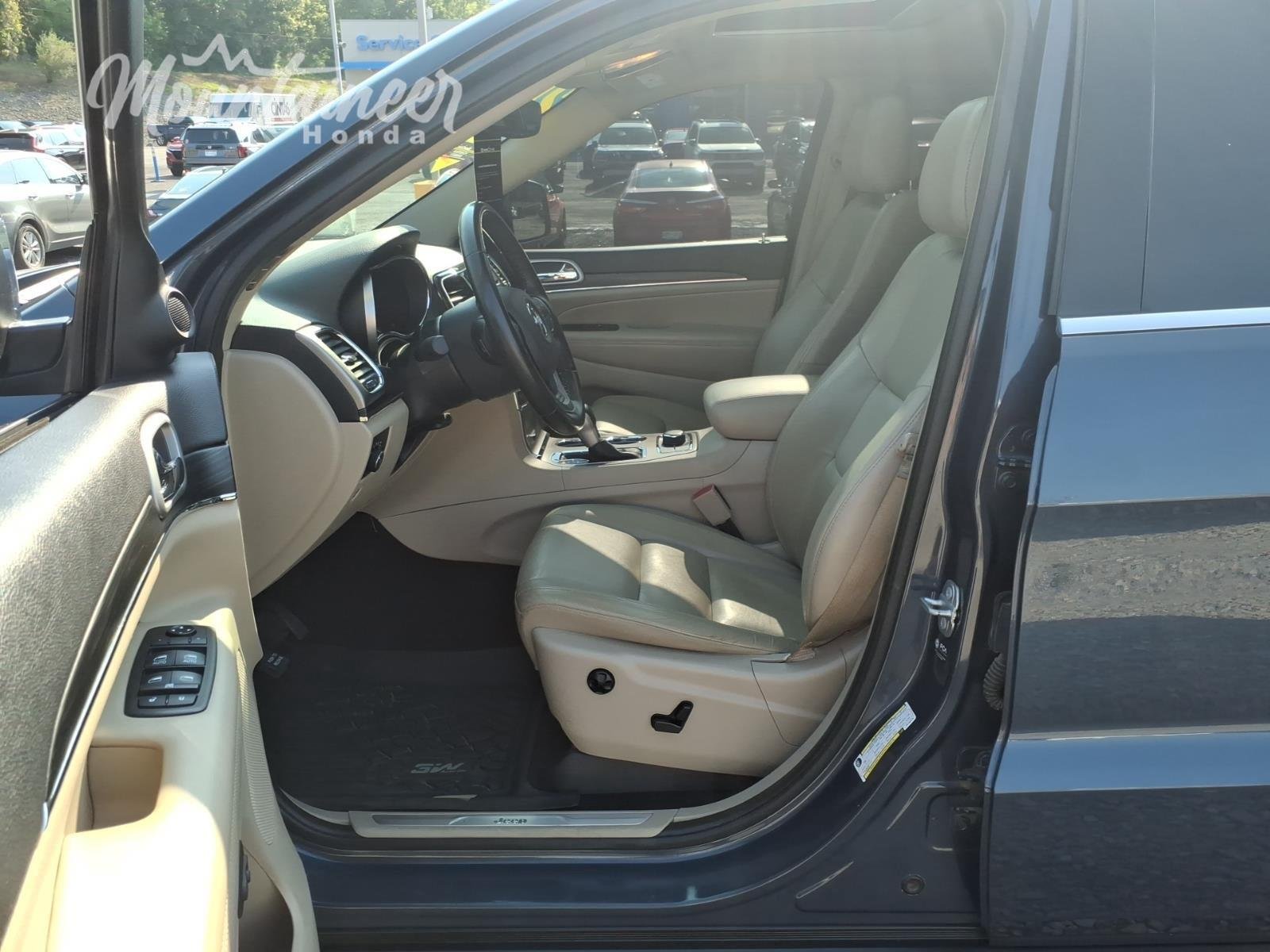 Used 2021 Slate Blue Pearlcoat Jeep Limited image 14