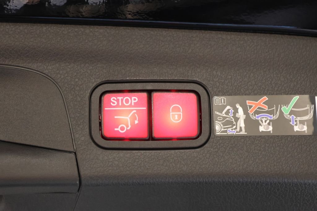 Used 2026 Black Mercedes-Benz GLE 350 image 58