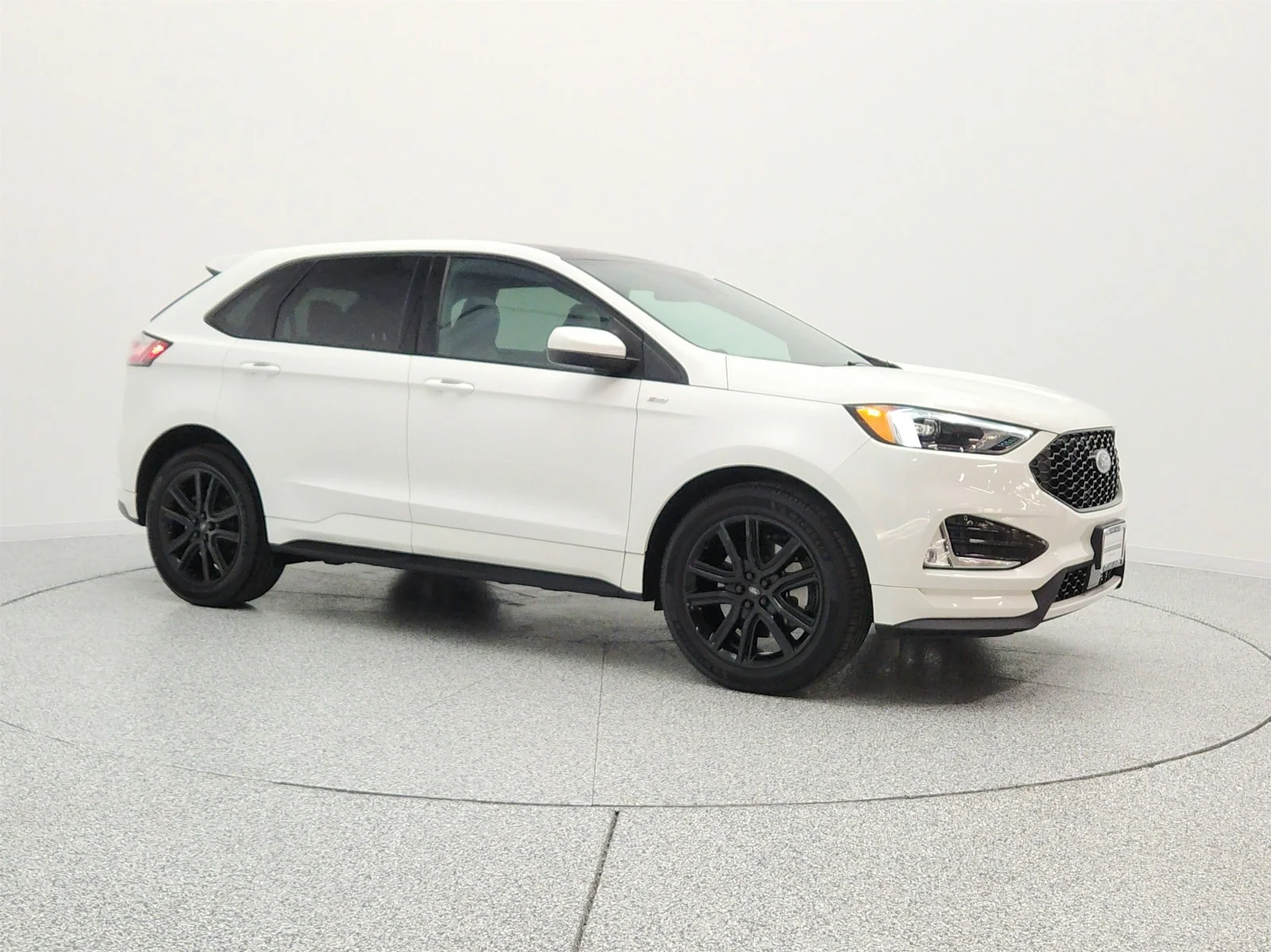 Used 2022 Star White Metallic Tri-Coat Ford ST-Line AWD image 3