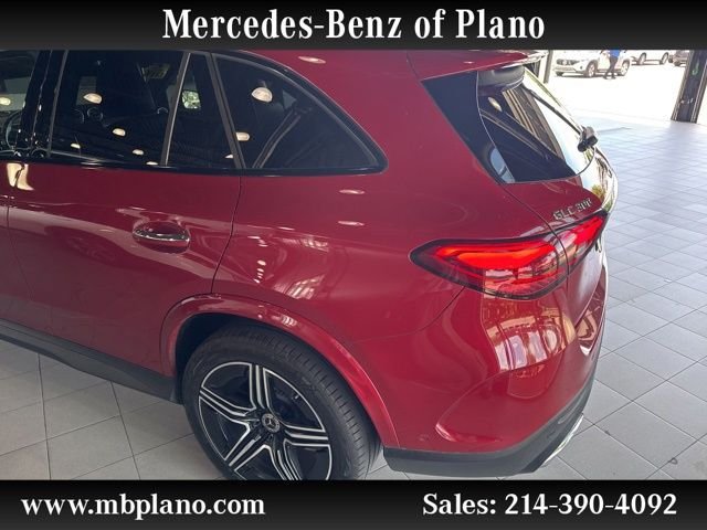 2025 Mercedes-Benz GLC GLC 300 4MATIC's photo