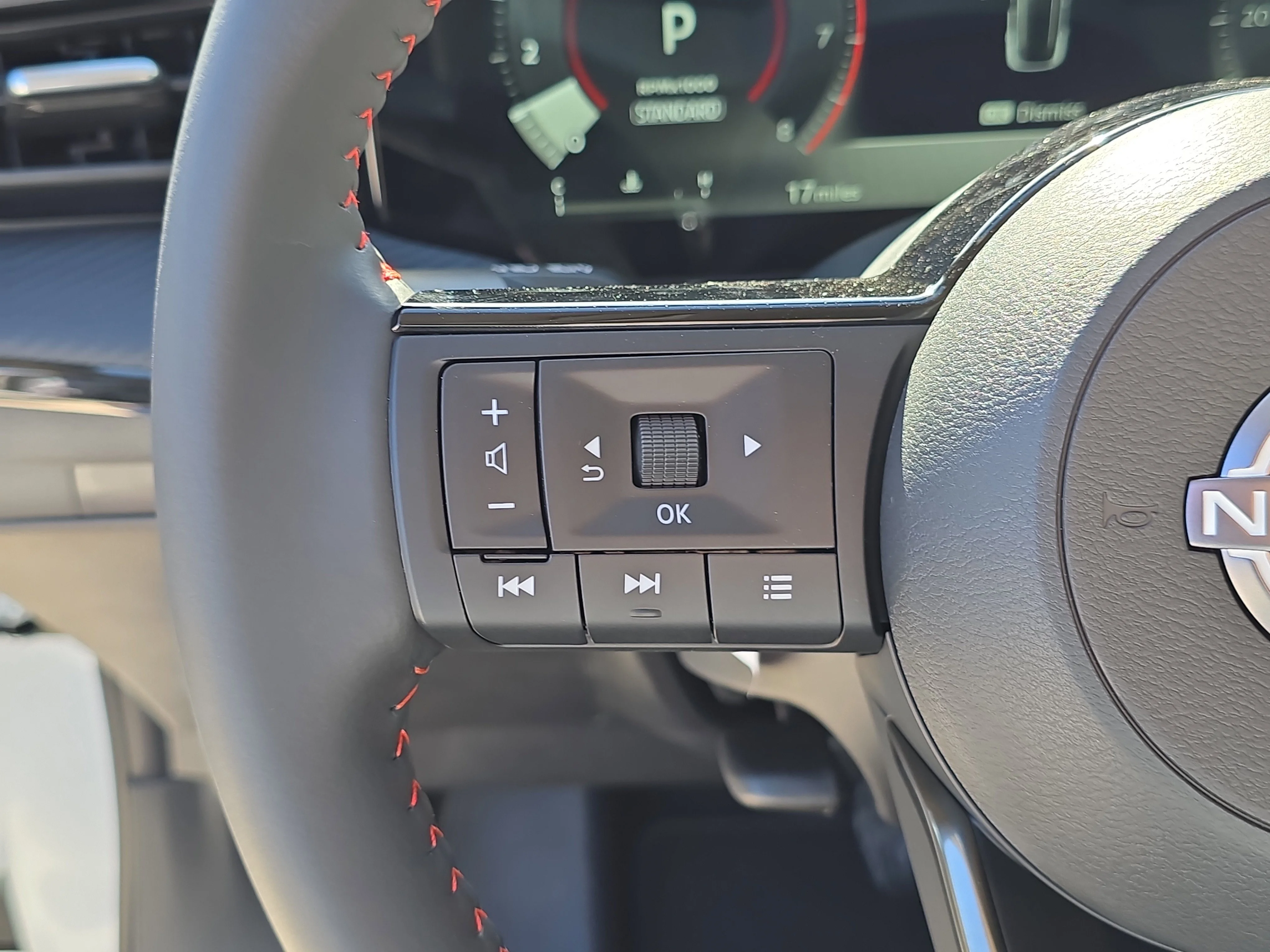 New 2026 Aspen White TriCoat Nissan SR image 31