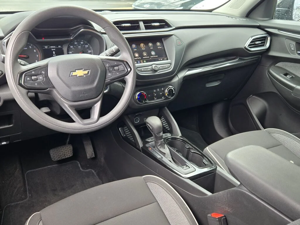 Used 2022 Black Chevrolet LT image 15