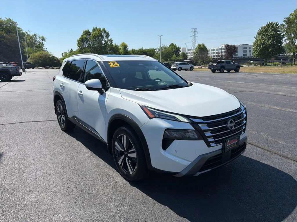 2024 Nissan Rogue SL FWD's photo