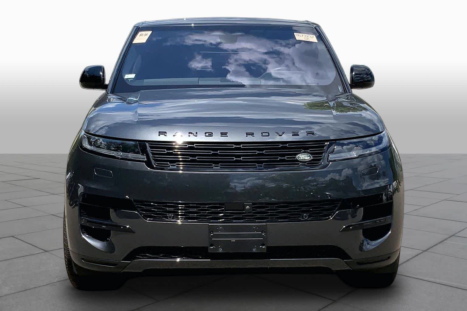Used 2023 Carpathian Grey Premium Metallic Land Rover SE image 4