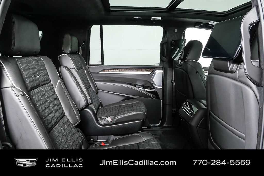 Used 2026 Vibrant White Tricoat Cadillac Platinum Sport image 23