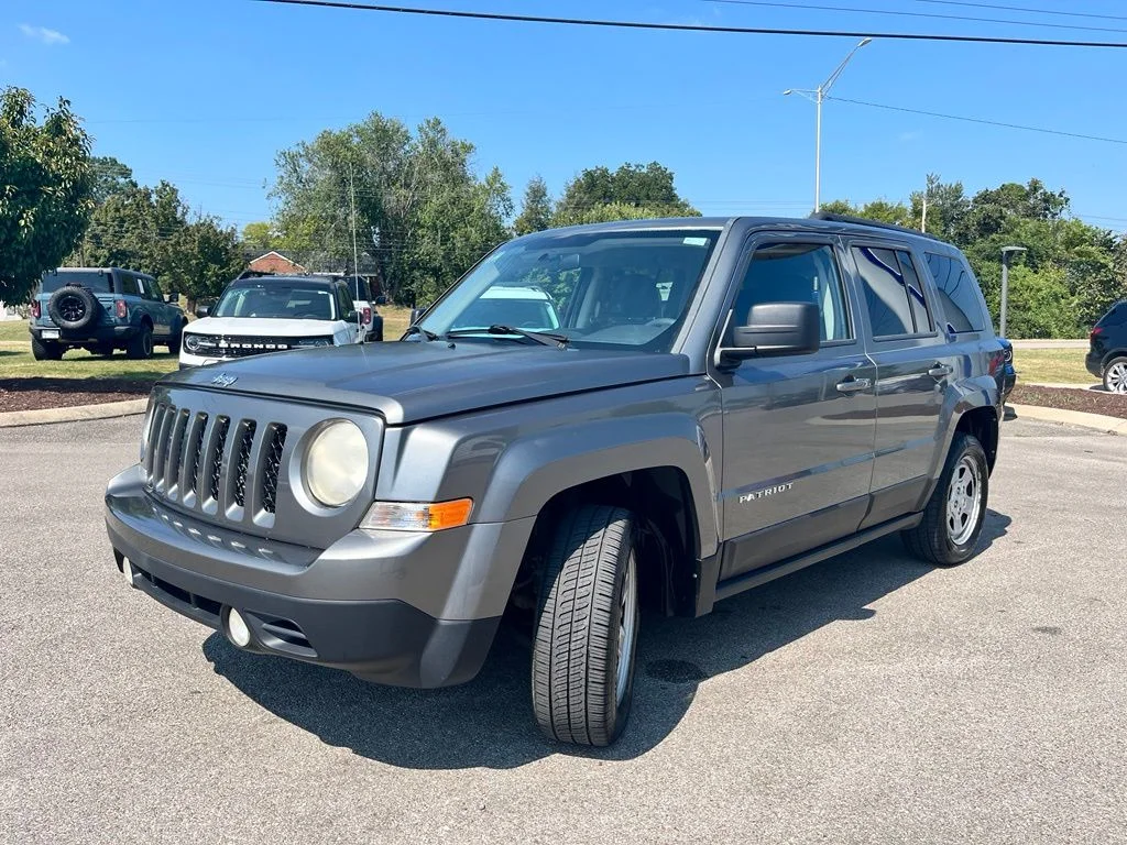 Used 2012 Gray Jeep Sport image 3