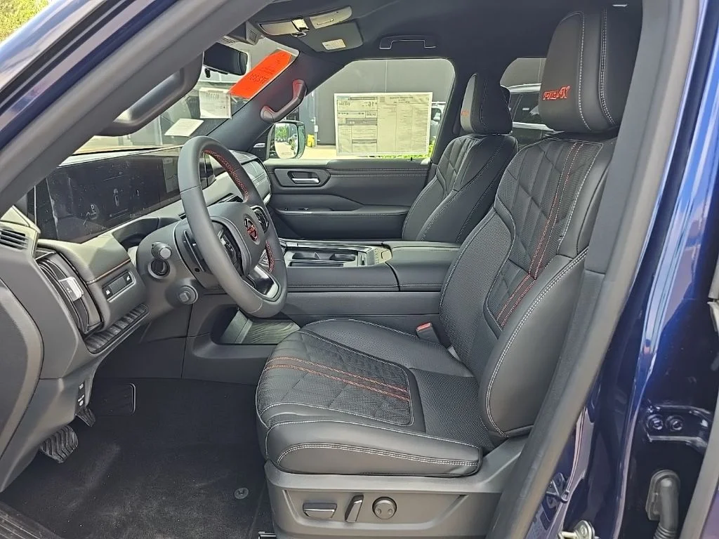 2025 Nissan Armada PRO-4X - Photo 6