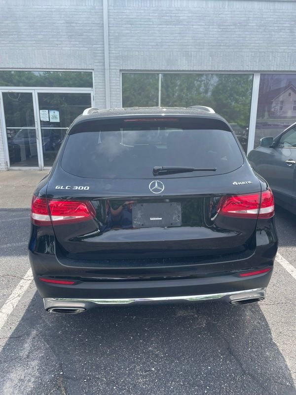 Used 2018 Black Mercedes-Benz GLC 300 image 4
