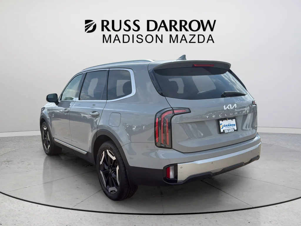 Used 2023 Gray Kia EX image 3