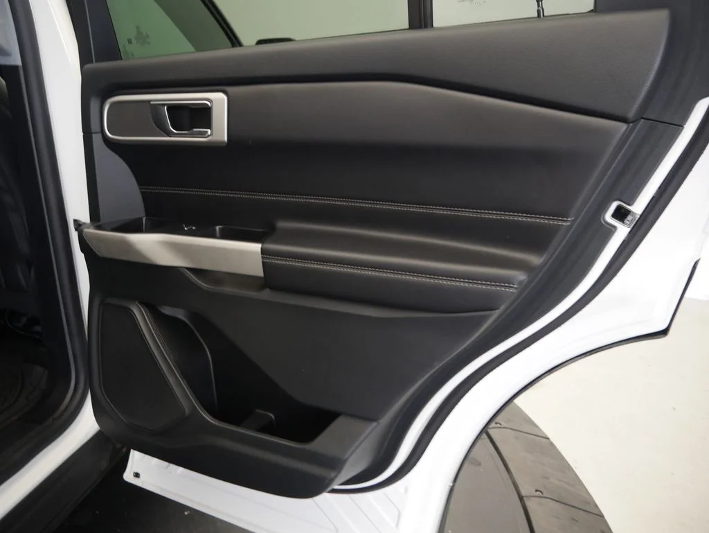 Used 2021 White Metallic Ford XLT image 26