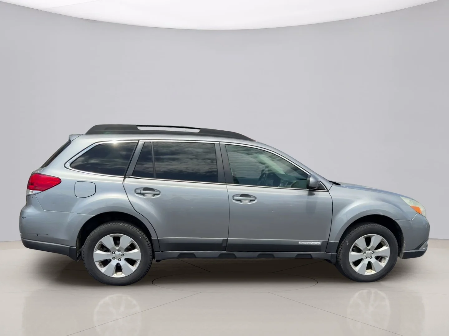 Used 2011 Silver Subaru 2.5I PREM image 4