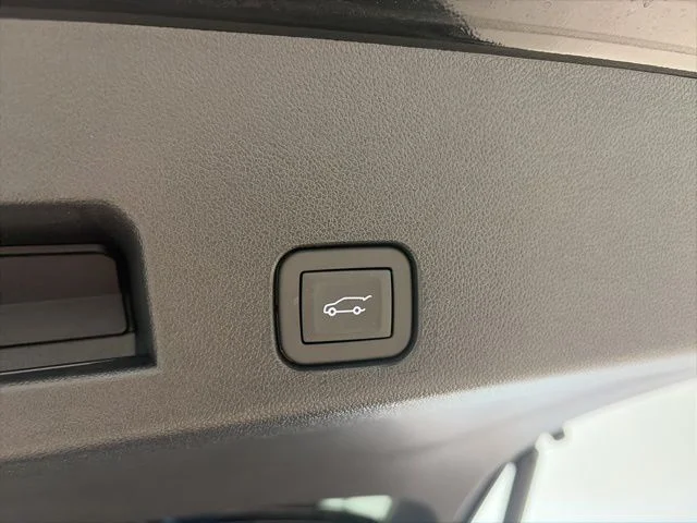 2026 Chevrolet Traverse Z71 - Photo 14