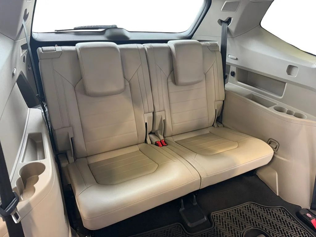 Used 2019 White Volkswagen SEL Premium image 27