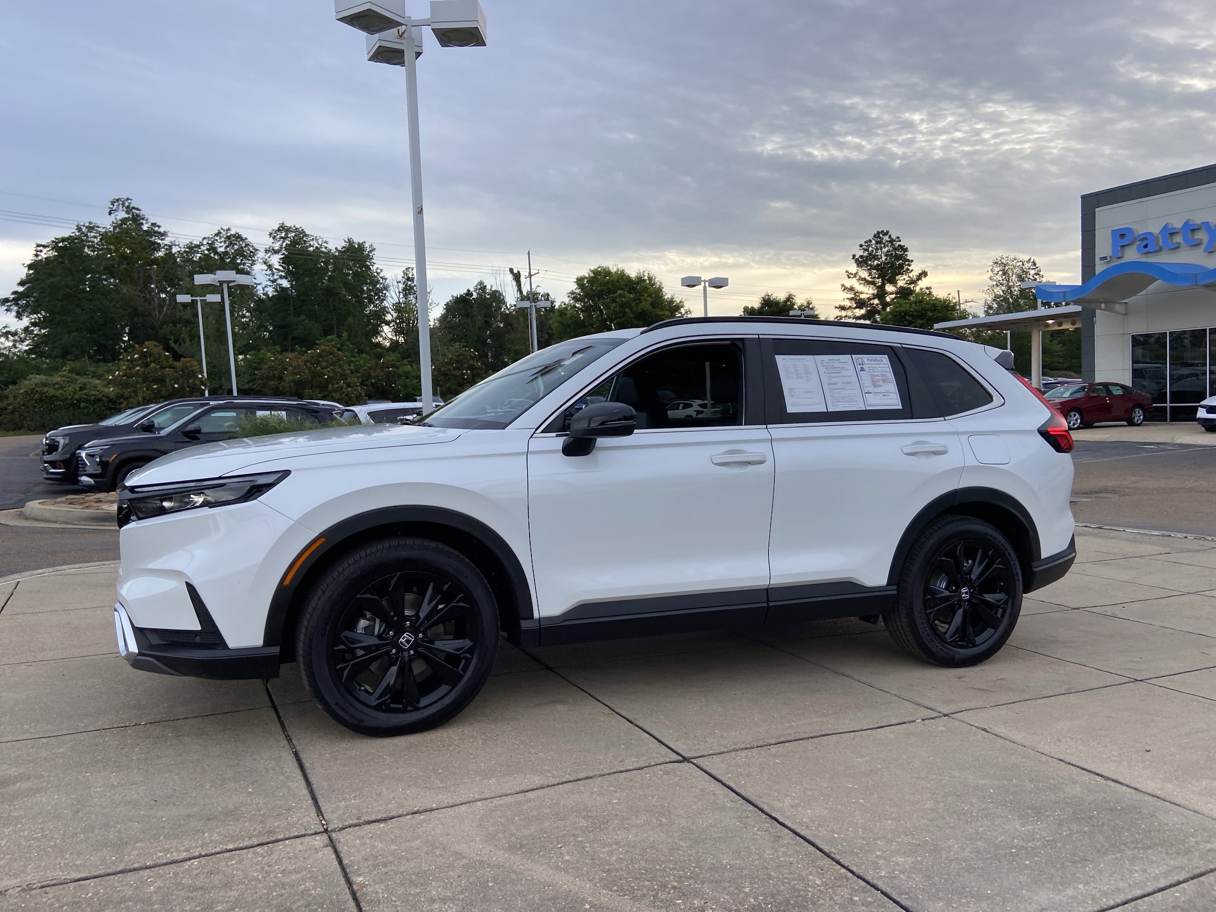 Used 2024 Platinum White Pearl Honda Sport Touring image 6