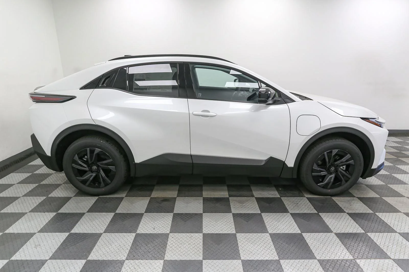 New 2026 Wind Chill Pearl Toyota SE image 7