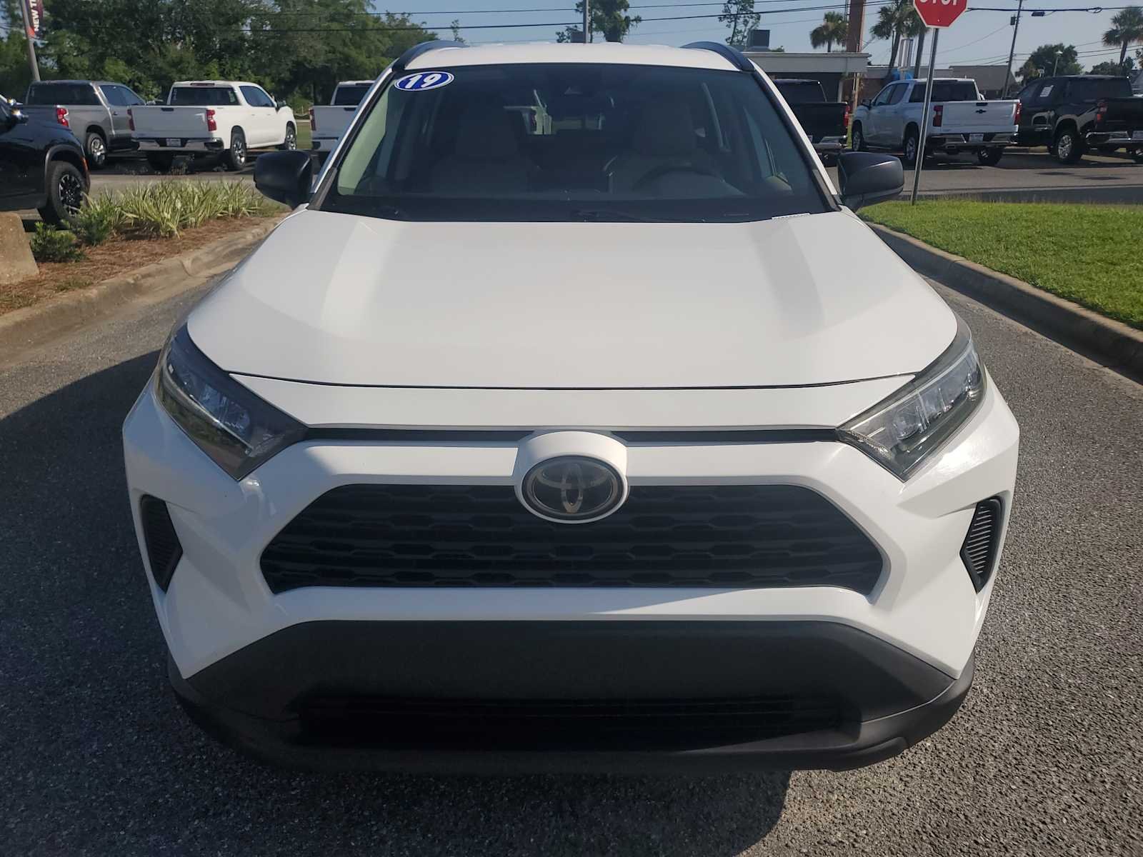 Used 2019 Super White White Toyota LE image 9