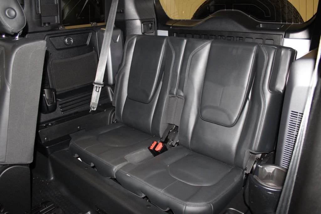 Used 2022  Land Rover XS Edition image 47