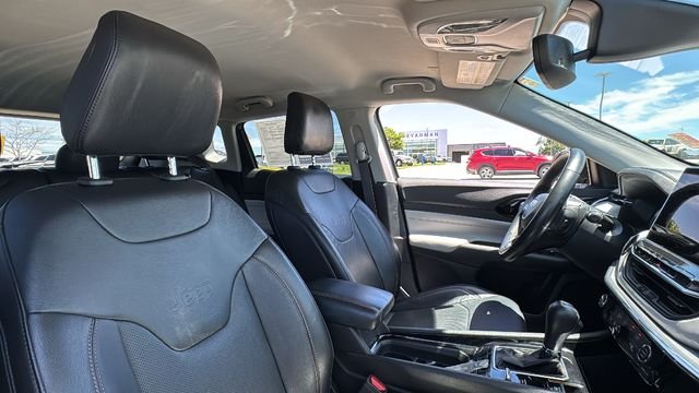 Used 2022 Silver Jeep Limited image 17