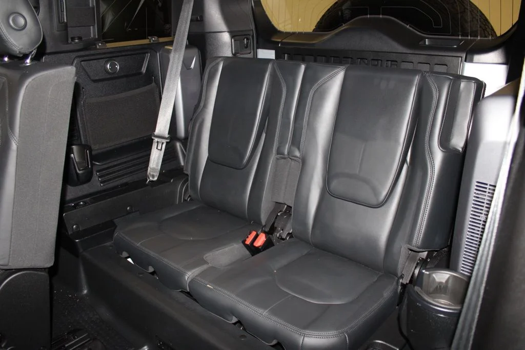 Used 2022 Silver Land Rover XS Edition image 47